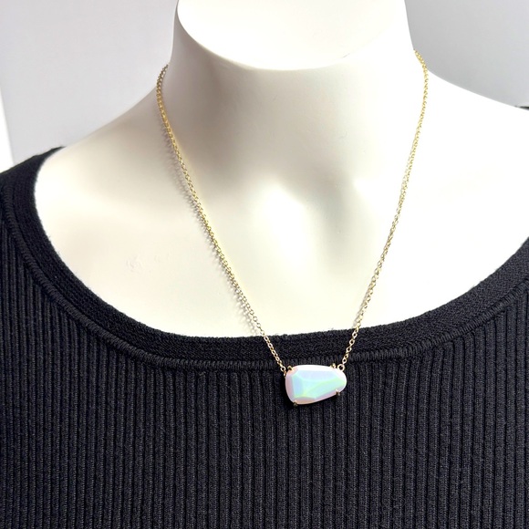 Kendra Scott - Iridescent White Isla Necklace Pendant, 14 kt yellow gold plate. - Picture 1 of 6